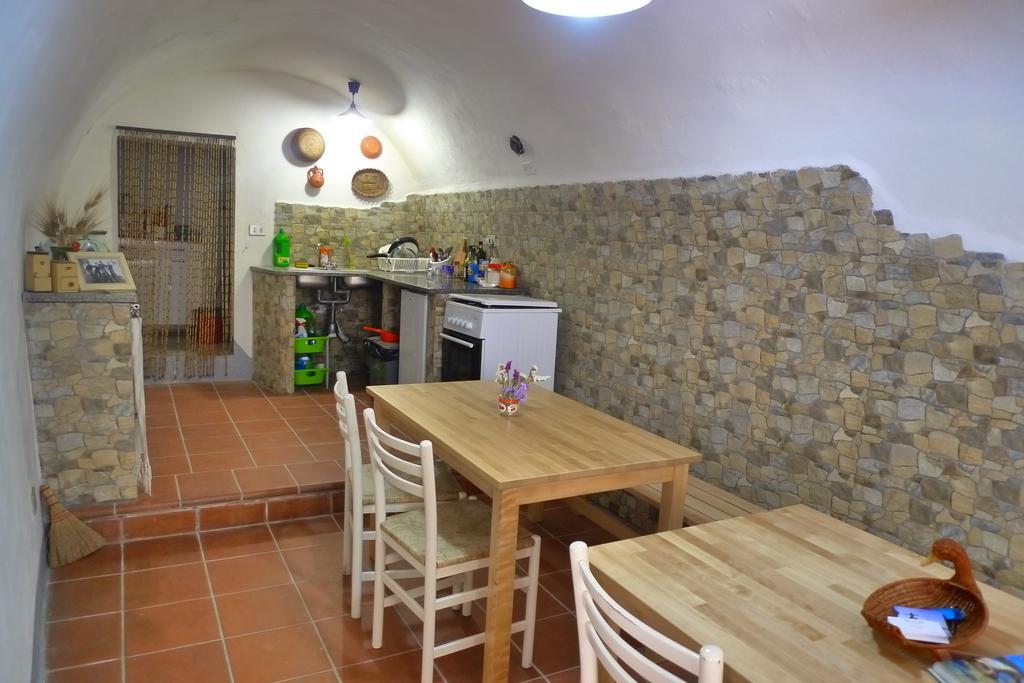 Guesthouse Bosa Di Giuseppe Δωμάτιο φωτογραφία