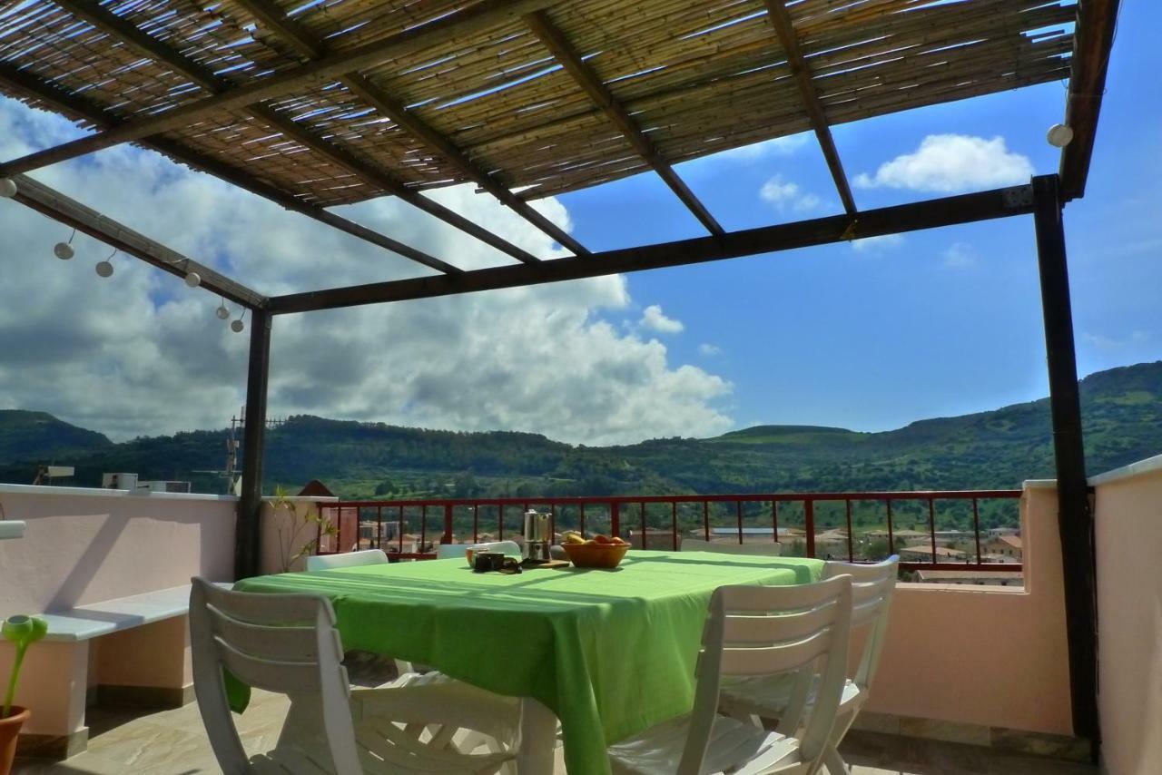 Guesthouse Bosa Di Giuseppe Εξωτερικό φωτογραφία